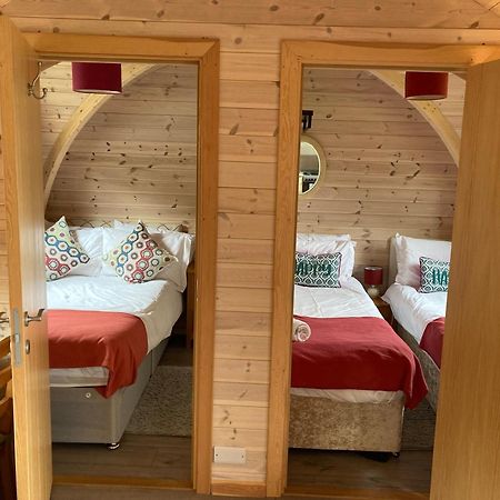 Squirrel Glamping Pod School House Farm Hotell Leighton  Eksteriør bilde