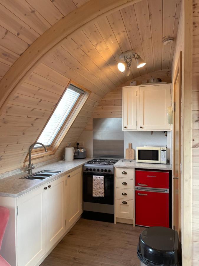 Squirrel Glamping Pod School House Farm Hotell Leighton  Eksteriør bilde