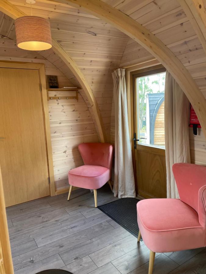Squirrel Glamping Pod School House Farm Hotell Leighton  Eksteriør bilde