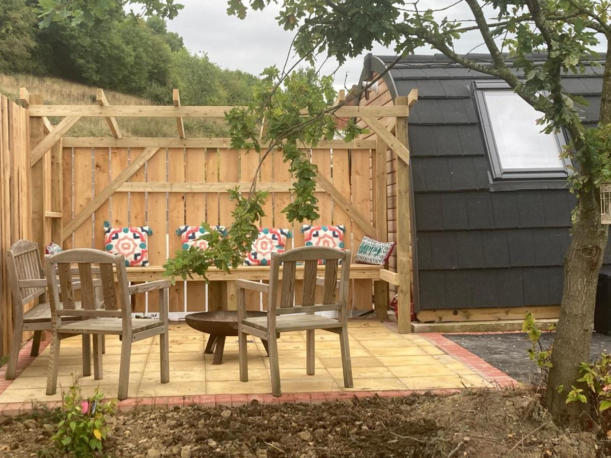Squirrel Glamping Pod School House Farm Hotell Leighton  Eksteriør bilde
