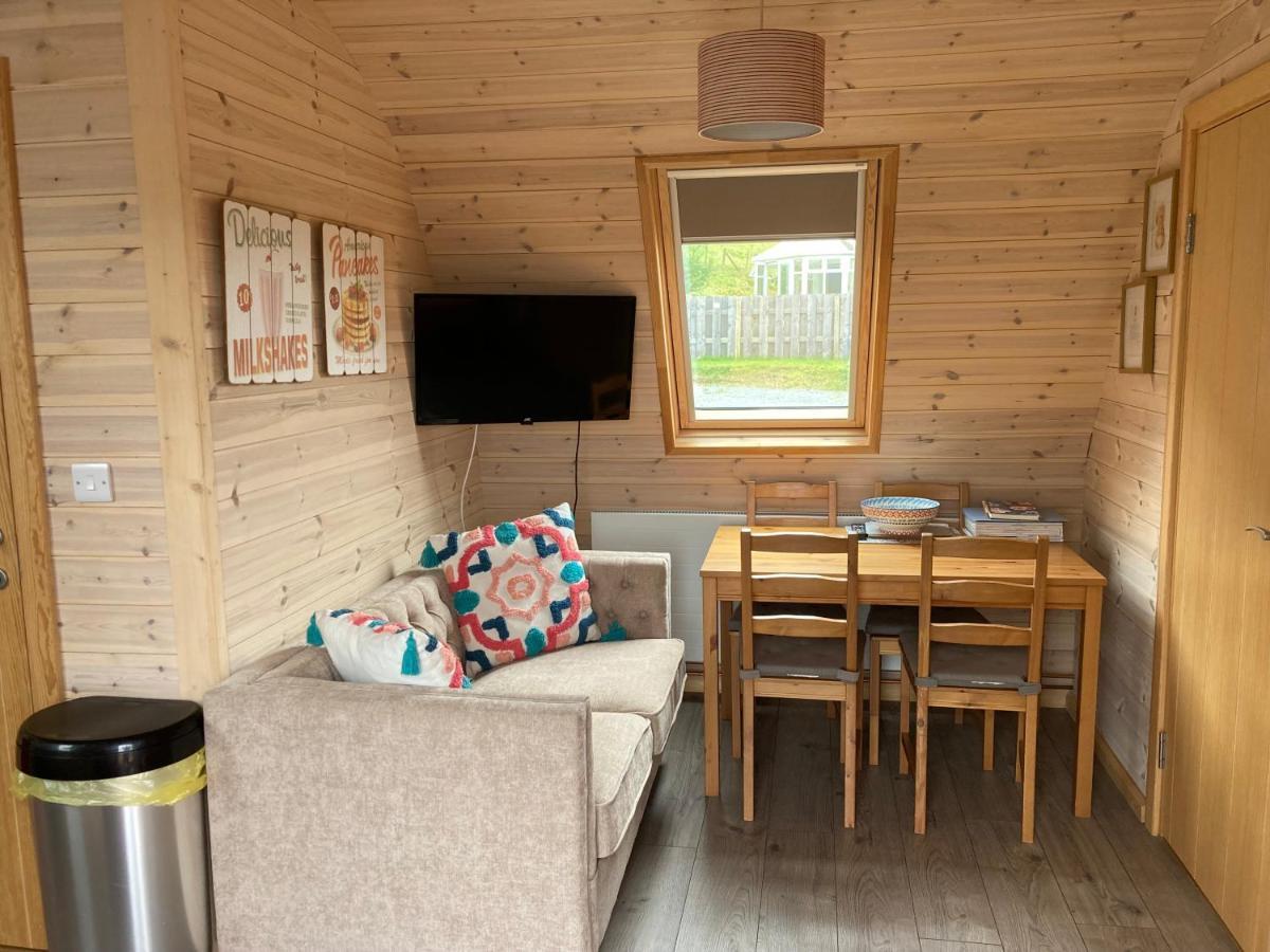 Squirrel Glamping Pod School House Farm Hotell Leighton  Eksteriør bilde