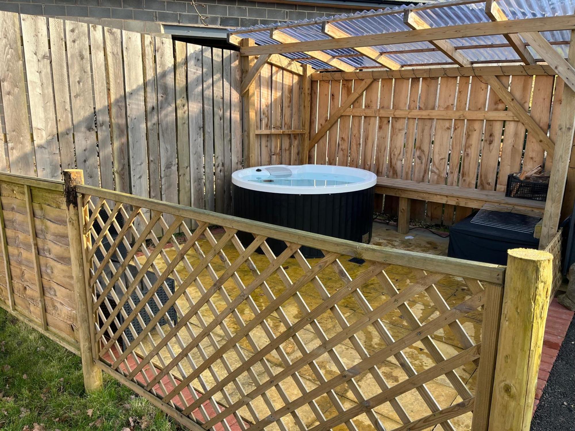 Squirrel Glamping Pod School House Farm Hotell Leighton  Eksteriør bilde